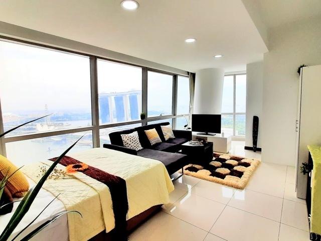 Super High Floor, Big Condo Room with Wonderful Views of Marina Bay Sands