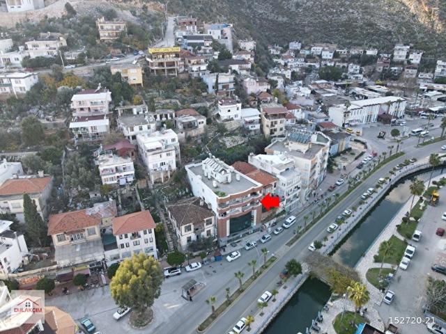 SÜPER KONUMDA DERE VE ŞEHİR MANZARALI ÇOK GENİŞ 2+1