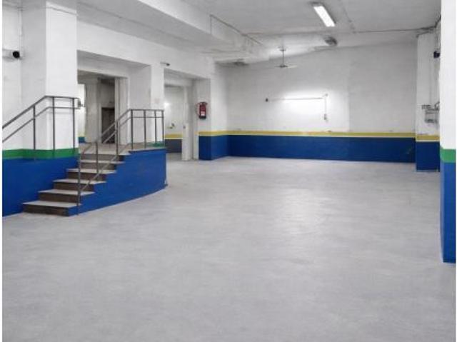 SUPER LOCAL DOBLE ENTRADA PARA VARIOS TIPOS DE NEGOCIOS, SUPERMERCADO, GIMNASIO,TRASTERO