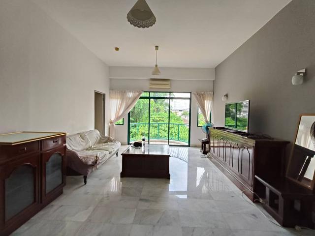 Super Low Density Wickham Manor Condo near to ISKL and Mall