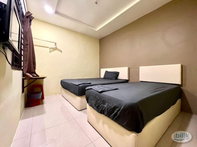 SUPER LOW DEPOSITMaster Room Nearby KSL at Taman Century Johor Bahru, Johor