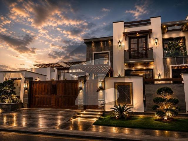 Super Luxury 1000 Yards Bungalow Available for Sale DHA Phase 6, Khayaban e Seher Khayaban e Shahbaz