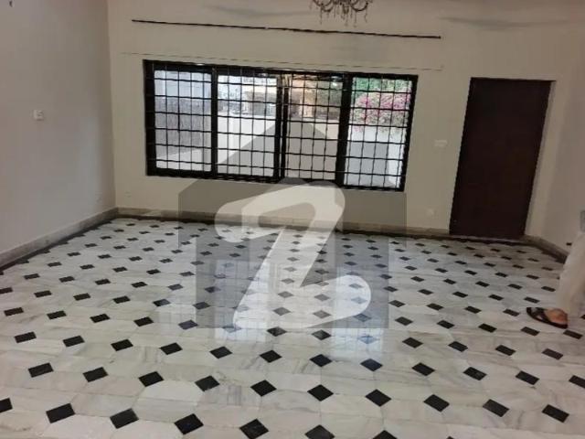 Super Luxury House Is For Rent F 11