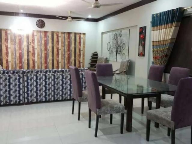Super luxury portion 500 sq yards on 2nd floor with roof Karachi Gulistan e Jauhar Block 12 ID 30126
