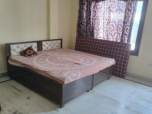 Super Mart 1 2 Bedroom 1200 Sq. Ft. Builder Floor in Sector 27 Gurgaon Listing ID: #9758