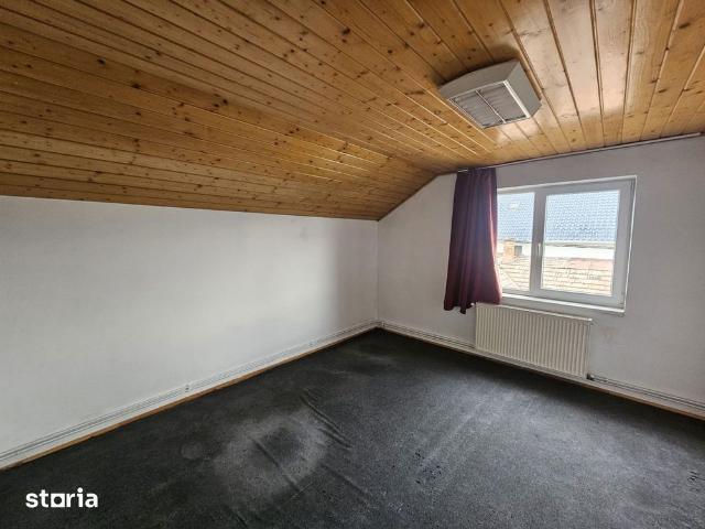 Super oferta! Casa cu 6 camere in Gheorgheni, pentru locuit sau birou!