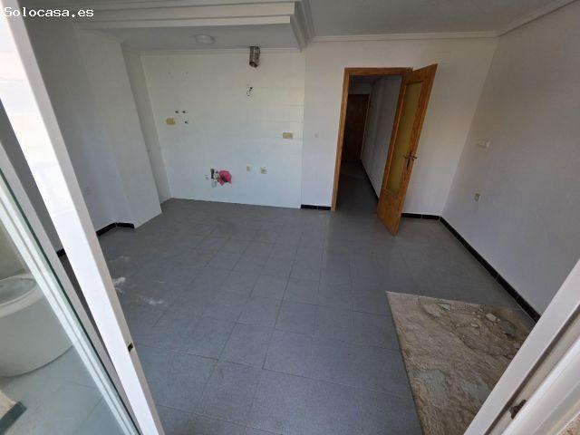 Super Oferta! Magnifico atico con amplia terraza a pocos metros del mar, sin mueble