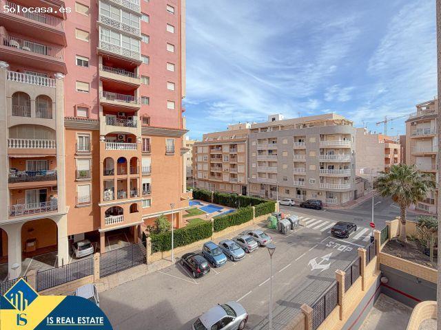 Super Precio! Exclusivo apartamento en las Torres Atalayas con gigantesca terraza orientación sur