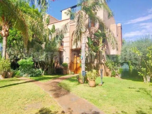 Super prix pour cette superbe villa à Targa