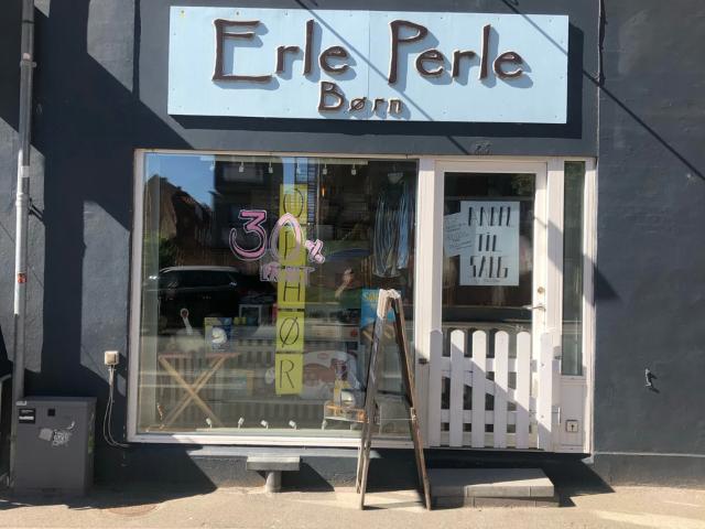 Super skøn andelsbutik i tre etager sælges!