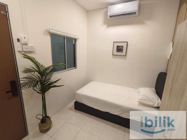 Super single bedroom ready move in