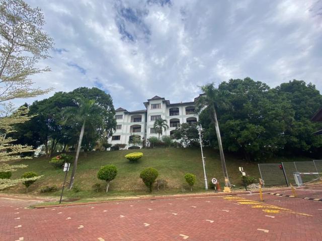 Super Spacious Unit Cyber Heights Villa Balcony Facing Lake Unit King