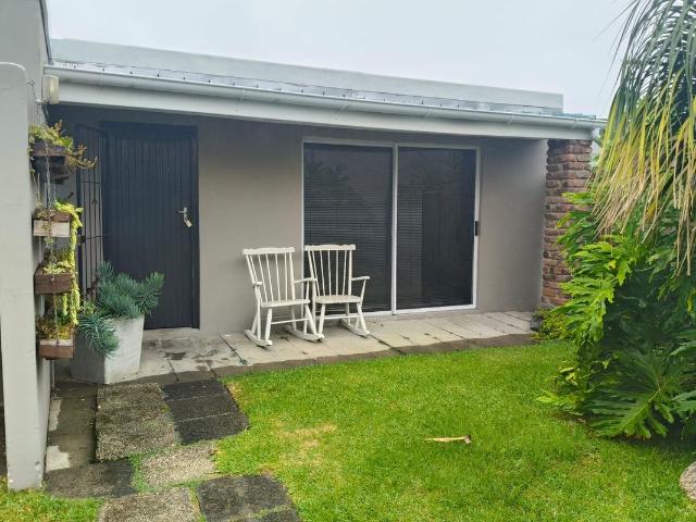 Super spacious Apartment to rent Immediately available Berea