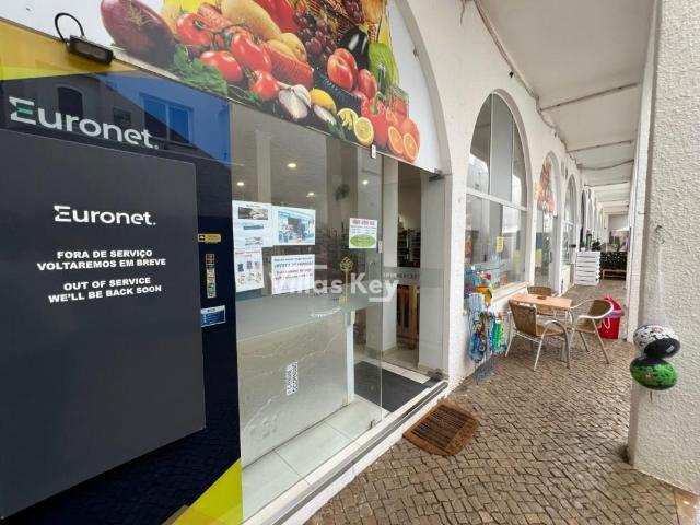 Supermercado único na Salema Uma oportunidade imperdível! 134m² Budens