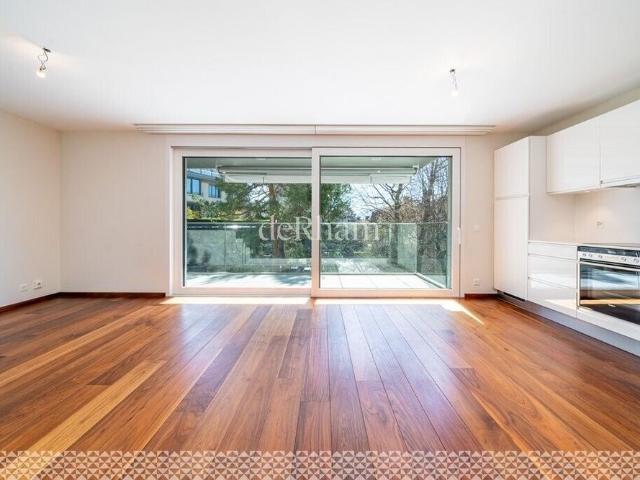 Superb 3.5 room apartment on the ground floor with terrace/garden