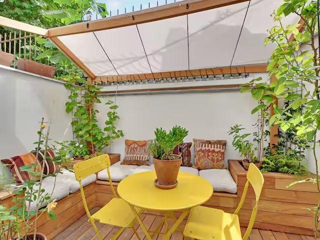 Superb 1 bedroom/2 person duplex Belleville