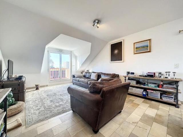 Superb 4.5 room penthouse apartment with terrace