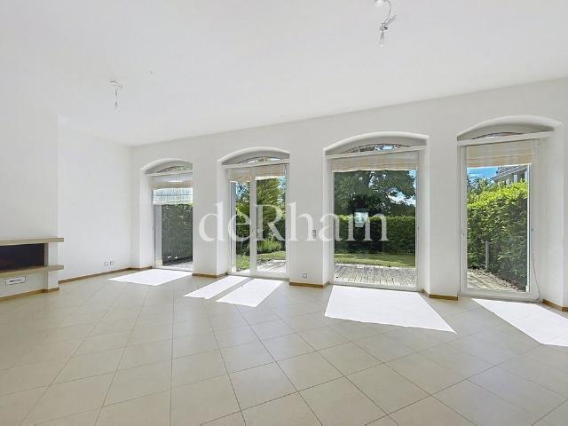 Superb 8.5 room with terrace and garden