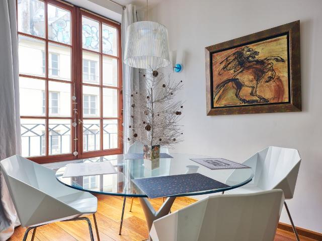 Superb air conditioned apartment in the heart of Paris 1 Bedroom and 1 Living Room Les Halles district, Paris Amsterdam Apartments for Rent