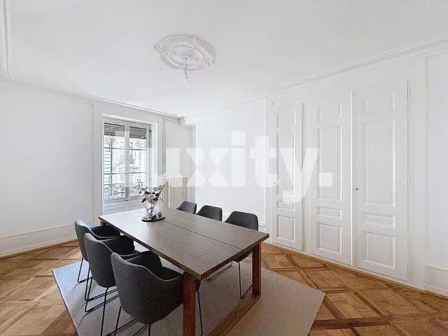 Superb apartment on Boulevard des Philosophes