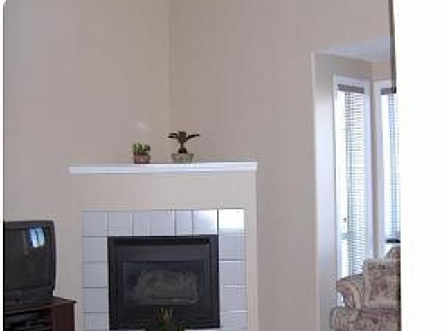 Superb location! 3BDRM townhouse w/ attach double garage in Millrise!