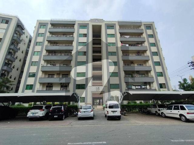 Superb Location 12 Marla 4 Bed Flat On 2nd Floor For Sale In Askari 11Sec B, Lahore
