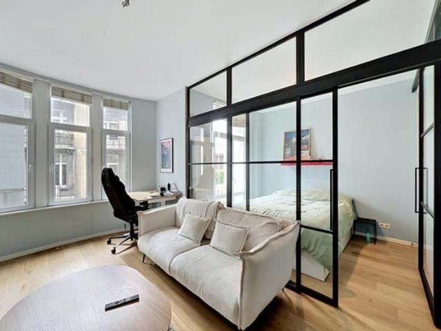 Superb modern studio