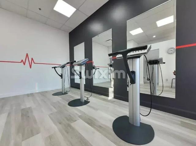 Superb Sports Center | dreamo. Ch