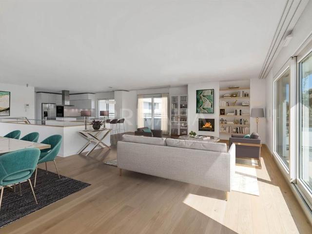 Superb renovated duplex apartment with terraces and open views