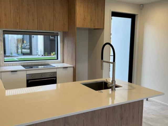 Superb Townhouse in NZ's Most Liveable Suburb!
