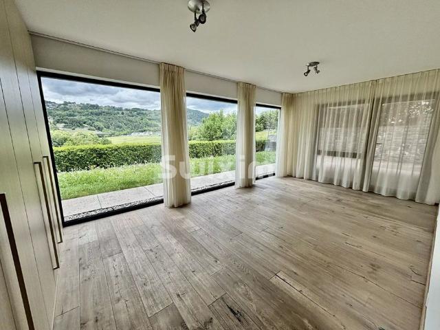 Superb villa in quiet residential area and 6 minutes from Vevey