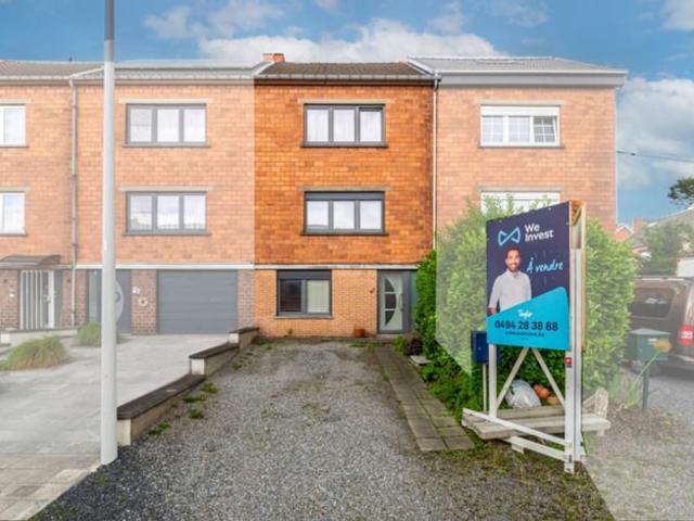 Superbe maison 4 chambres avec 2 sdd, 2 cuisines + jardin !