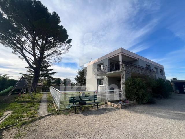 Superbe maison 8 pièces avec vue, garage et appartement indé