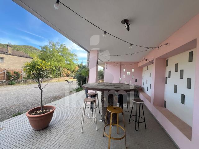 Superbe maison 8 pièces avec vue, garage et appartement indé. 195m² Barbières