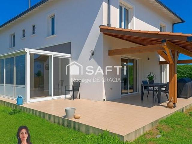 Superbe maison T6 tout confort de 211 m2 au calme entièrement rénovée sous garantie 10 ans