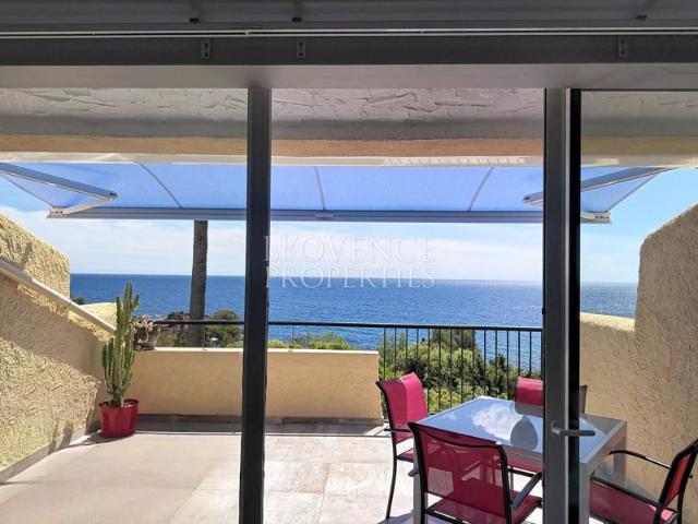 Superbe maison vue mer — Située à Agay dans un lotissement privé avec gardien