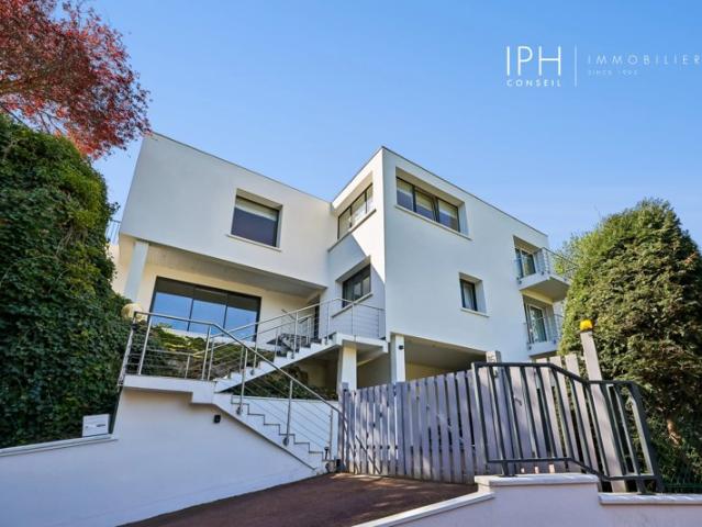 Superbe maison avec beau jardin à Grandchamp / Le Pecq