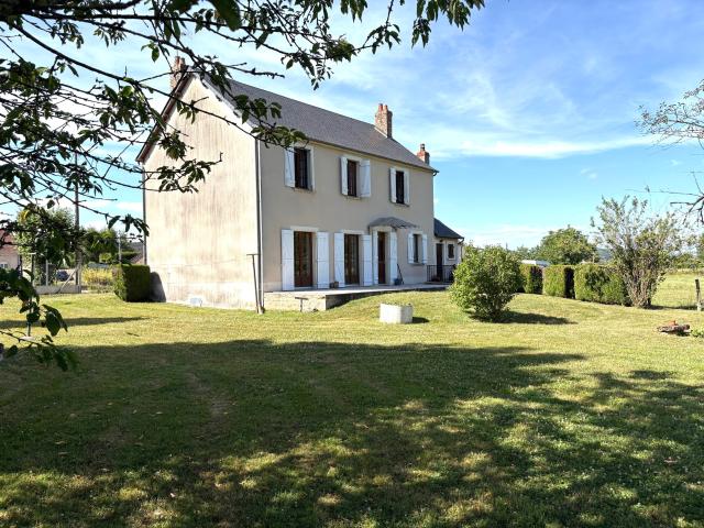 SUPERBE MAISON AVEC VUE IMPRENABLE A PREMERY