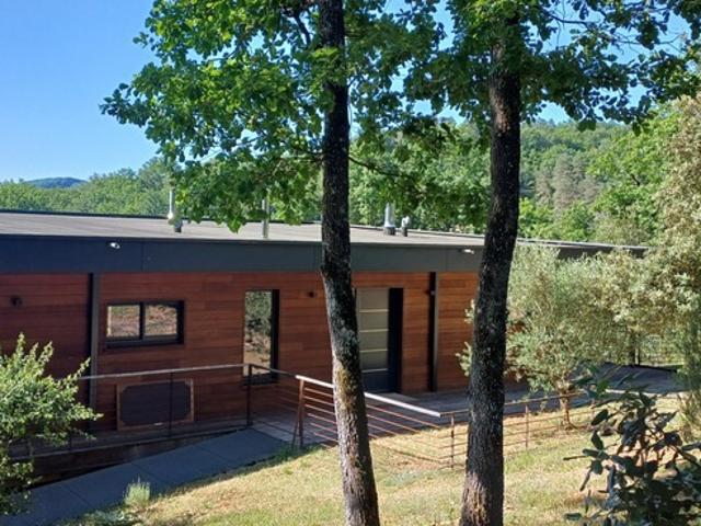 Proche MONTIGNAC Superbe maison d'architecte en bois haut de gamme, dans un environnement exceptionnel classée B GES A
