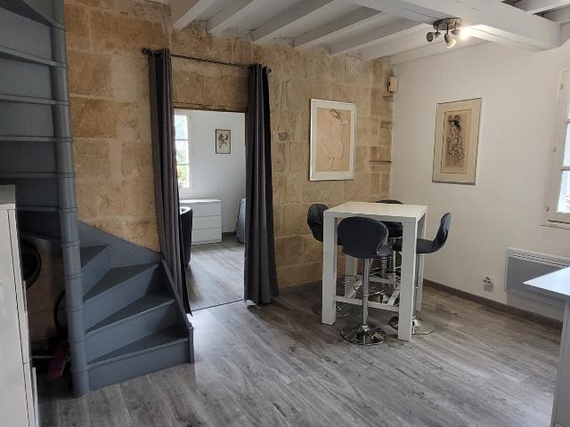Superbe Maison de Village à Aubais avec Studio Indépendant