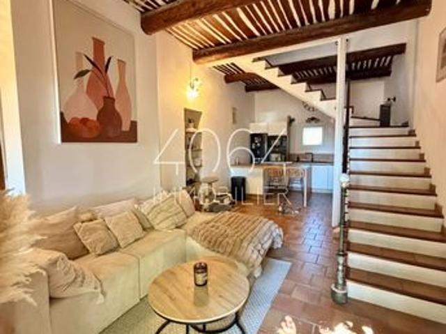 Superbe maison de village rénovée à La Fare les Oliviers