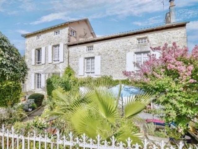 Superbe maison de village rénovée offrant espace