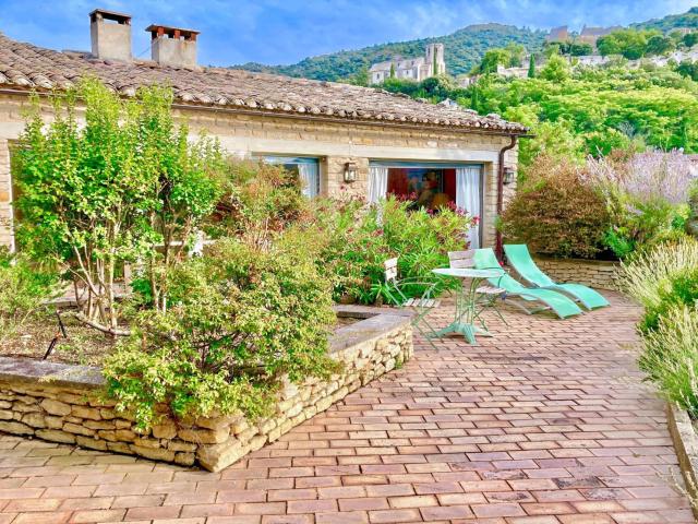 Superbe maison de village 400m2, 5 chambres, vue imprenable. 400m² Oppède