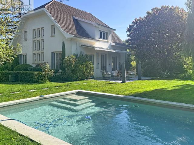 Superbe maison de caractère des années 1930 au coeur de Charb