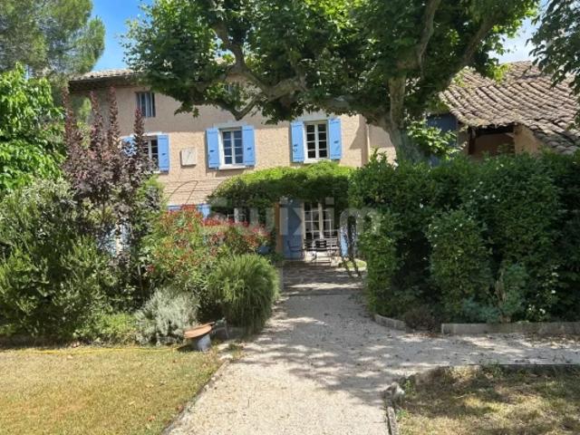 Superbe Maison de maître dans parc avec piscine