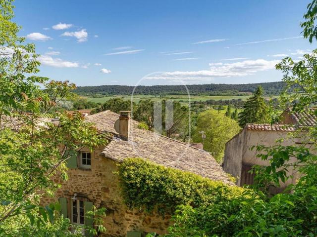 Superbe maison en pierre à vendre à 7 km d'Uzès dans un vill. 205m² Serviers Et Labaume