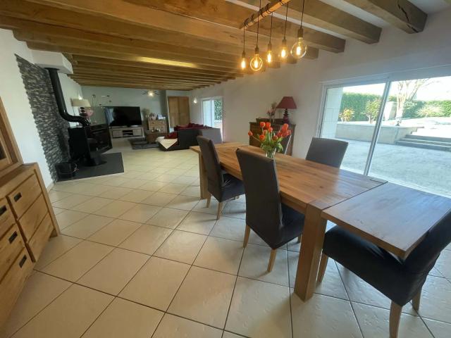 Superbe maison en pierre à proximité de Saumur 228m² Epieds