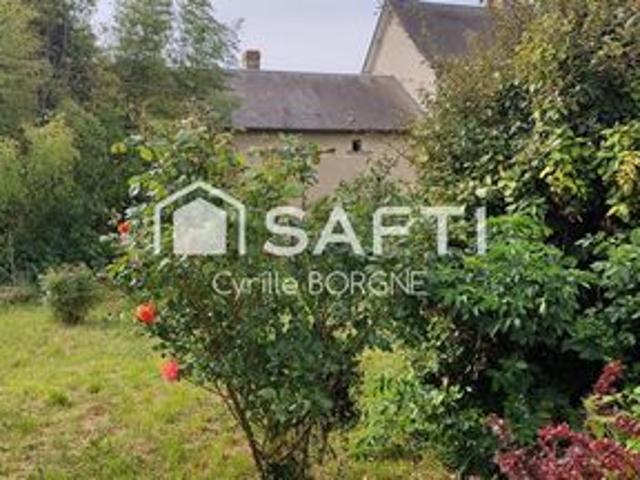 Superbe maison en pierre de Tuffe avec grand potentiel !