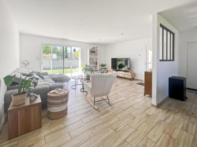 SUPERBE MAISON FAMILIALE !