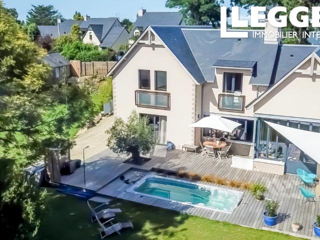 Superbe maison familiale contemporaine à proximité de la plage et du terrain de golf